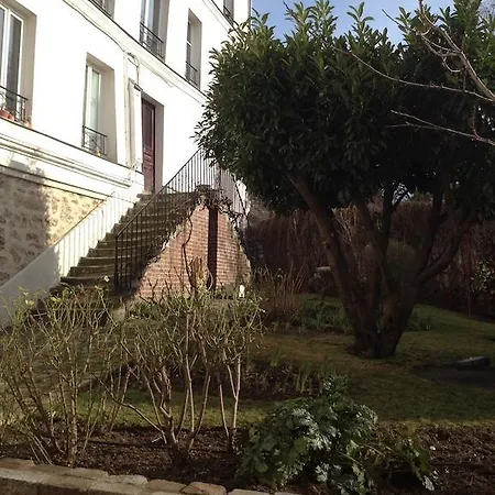 A Garden In Montmartre